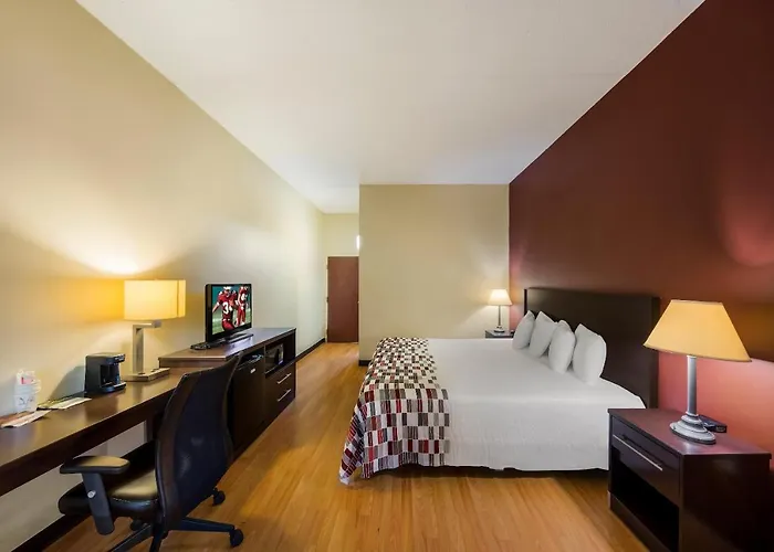 Red Roof Inn Hendersonville